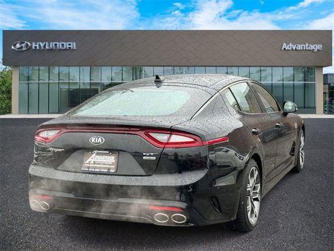Used 2018 Kia Stinger GT2 image 5