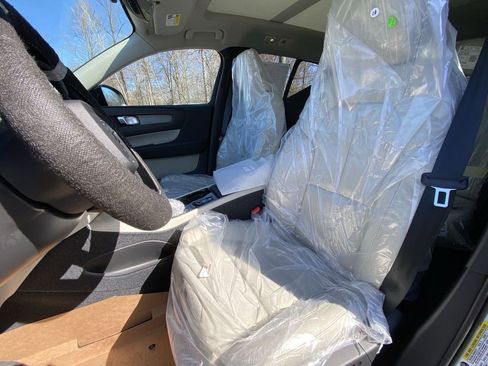 Used 2023 Volvo XC40 B5 Plus w/ Driver Assist Package image 11