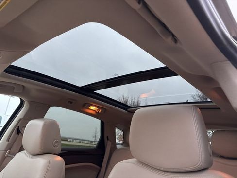 Used 2014 Cadillac SRX Luxury w/ Driver Awareness Package image 35