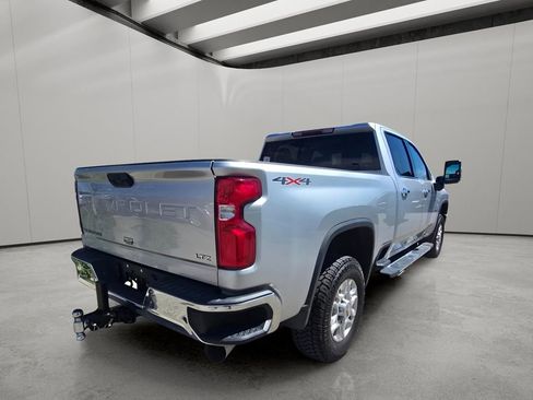 Used 2023 Chevrolet Silverado 2500 LTZ AWD/4WD image 10