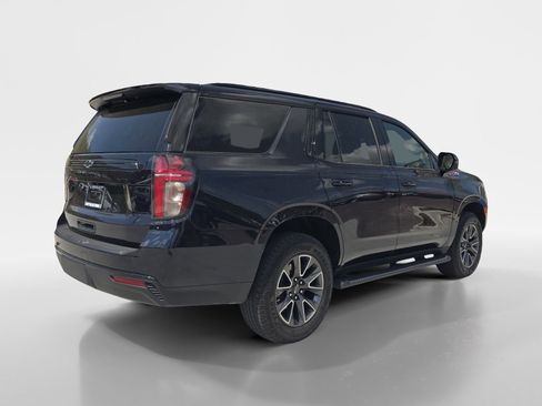 Used 2023 Chevrolet Tahoe Z71 w/ Luxury Package AWD/4WD image 3