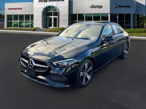 Used 2022 Mercedes-Benz C 300 4MATIC Sedan image 4