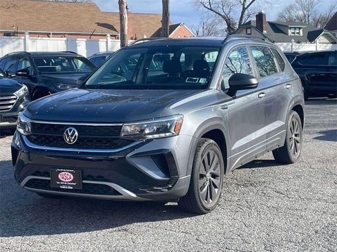 Used 2022 Volkswagen Taos S image 4