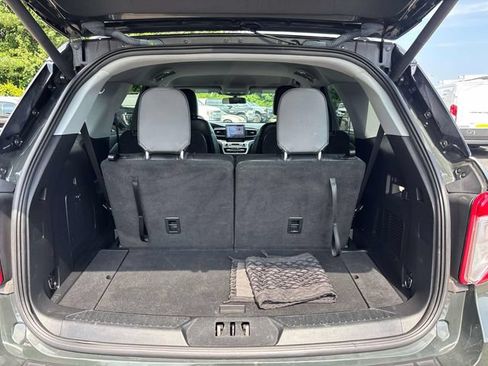 Used 2022 Ford Explorer XLT w/ Equipment Group 202A AWD/4WD image 20