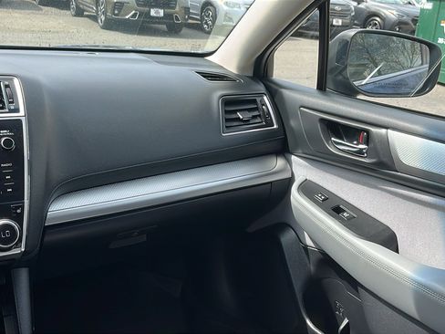 Used 2019 Subaru Outback 2.5i Premium AWD/4WD image 24