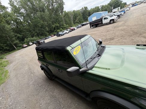Used 2023 Ford Bronco 4-Door AWD/4WD image 17