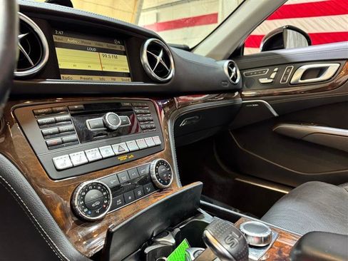 Used 2013 Mercedes-Benz SL 550 w/ Premium Pkg image 15