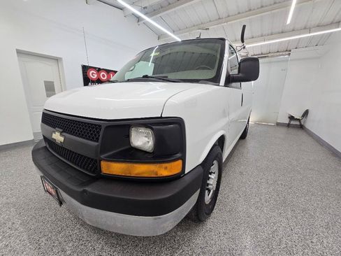 Used 2014 Chevrolet Express 2500 RWD image 7