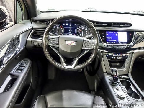 Certified 2024 Cadillac XT6 Premium Luxury w/ Technology Package AWD/4WD image 3