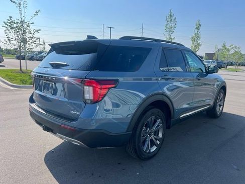 Used 2025 Ford Explorer Active w/ Active Comfort Package AWD/4WD image 5