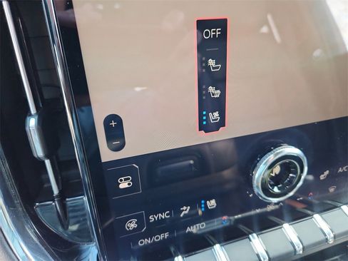 Used 2025 GMC Yukon Denali image 24