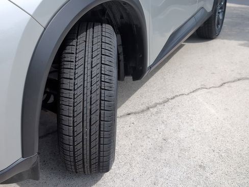 Used 2024 Nissan Rogue SV image 12