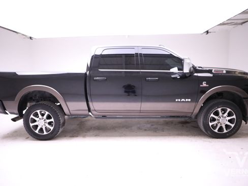 Used 2024 RAM 2500 Limited w/ Safety Group image 6