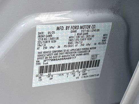 Certified 2025 Ford Maverick Lariat w/ Black Appearance Package image 30