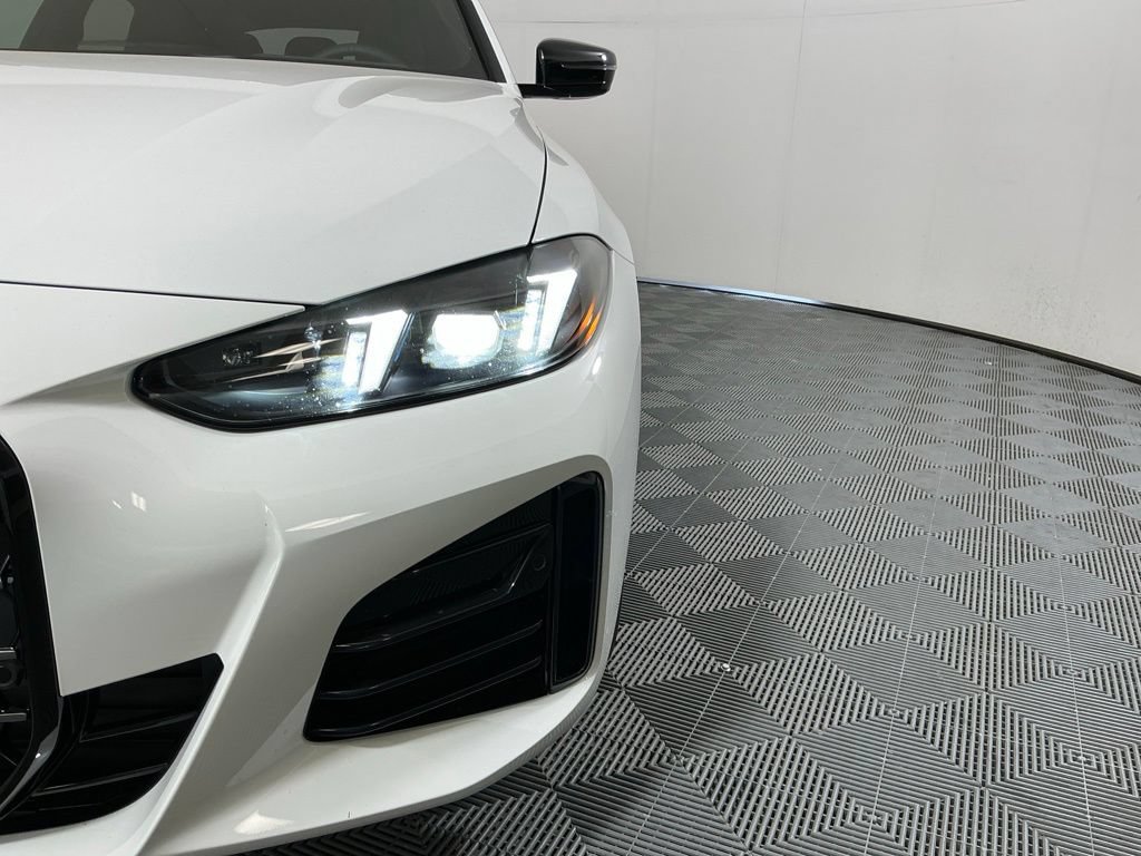 New 2026 BMW 430i w/ M Sport Package RWD image 8