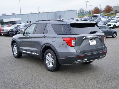 Used 2023 Ford Explorer XLT w/ Equipment Group 202A image 9