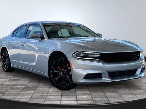 Used 2021 Dodge Charger SXT w/ Leather Interior Group RWD image 3