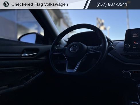 Used 2022 Nissan Altima 2.5 SR w/ Midnight Edition Package image 28