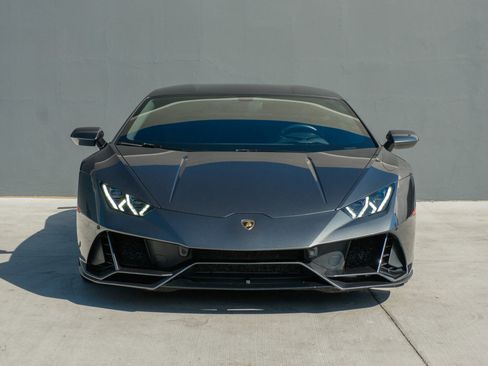 Used 2020 Lamborghini Huracan EVO image 4
