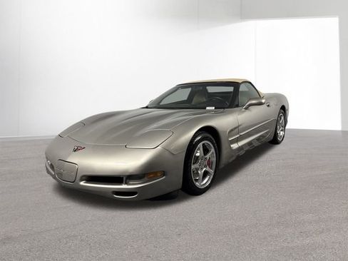 Used 2001 Chevrolet Corvette Convertible w/ Preferred Equipment Group2 image 27
