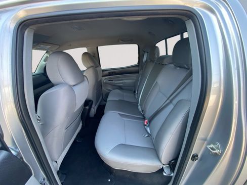 Used 2014 Toyota Tacoma 4x4 Double Cab w/ TRD Sport Package image 13