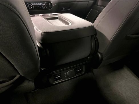 Used 2024 Chevrolet Silverado 1500 LT image 27