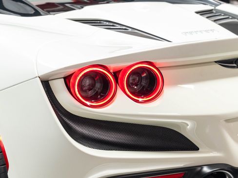 Used 2021 Ferrari F8 Tributo RWD image 60