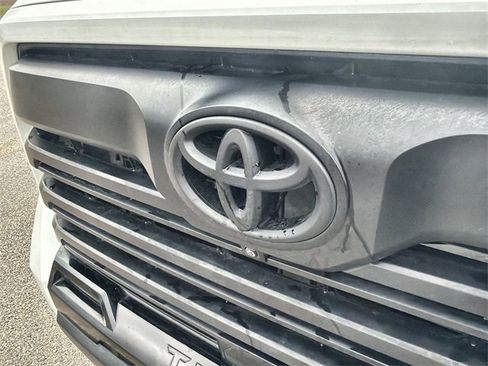 Used 2024 Toyota Tundra Limited image 30