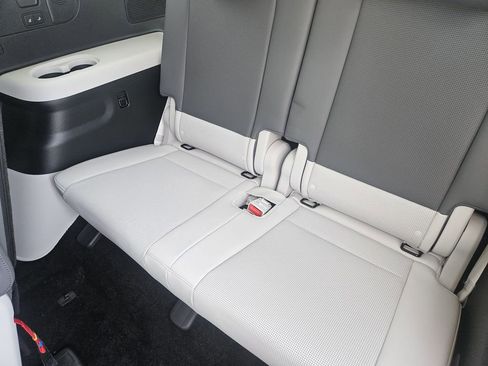 New 2026 Hyundai Ioniq 9 Limited AWD/4WD image 31