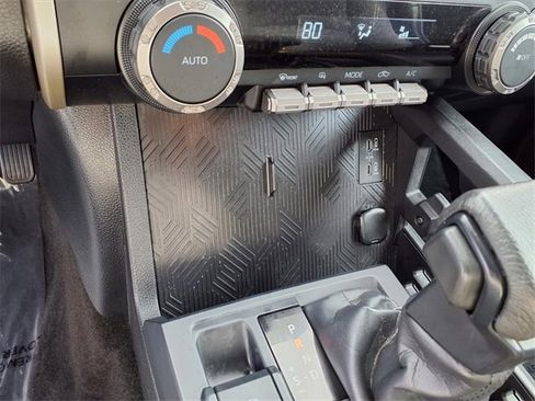 Used 2024 Toyota Tacoma TRD Off-Road image 20