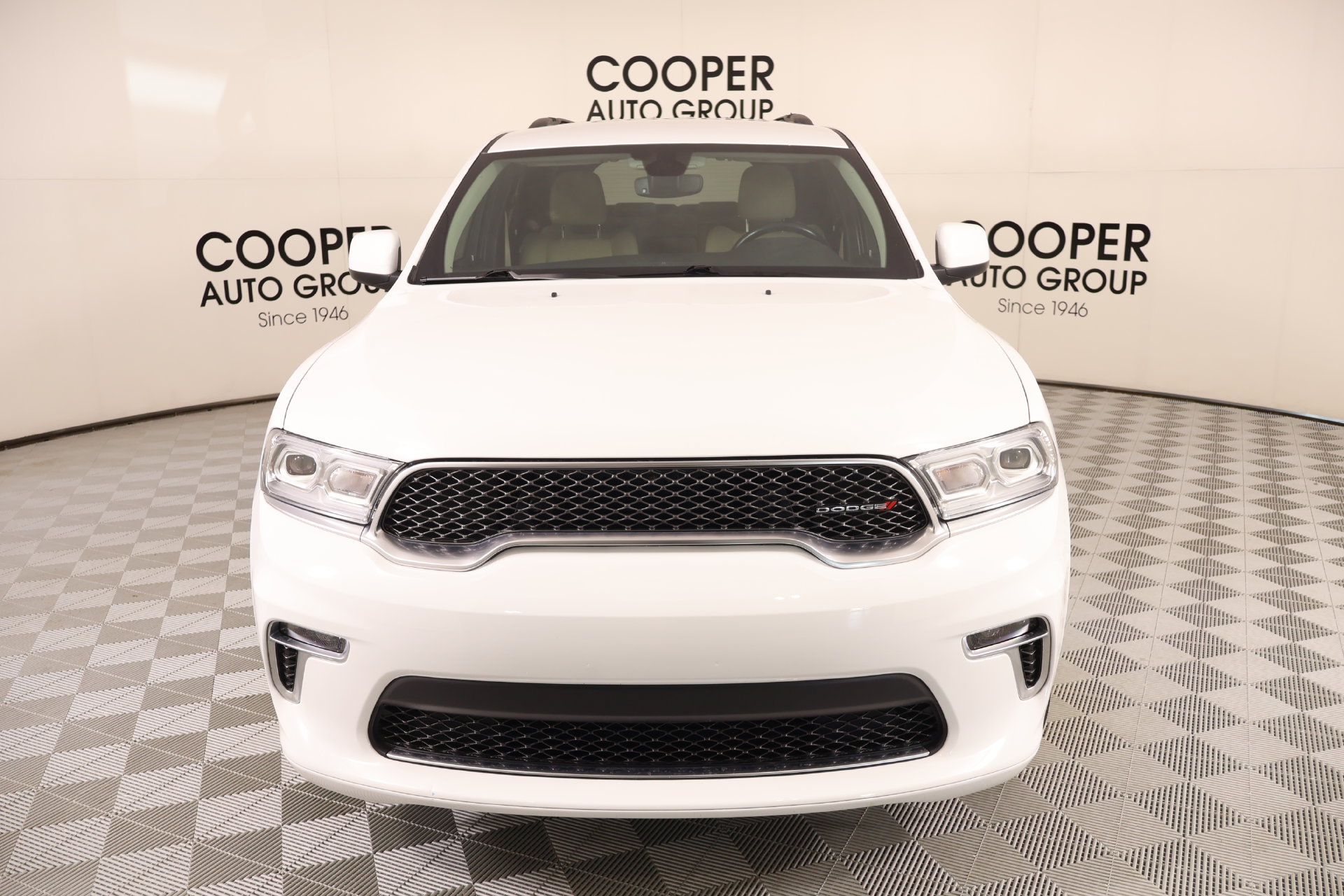 Used 2022 Dodge Durango SXT w/ Anodized Platinum Package AWD/4WD image 8