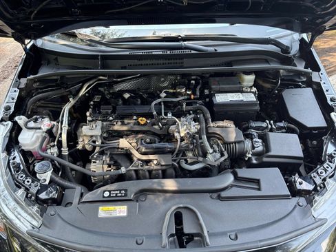 Used 2025 Toyota Corolla LE FWD image 30