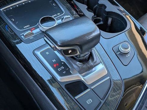 Used 2019 Audi Q7 3.0T Premium Plus w/ Premium Plus Package image 10