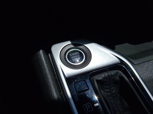 Certified 2025 Nissan Sentra SV FWD image 25