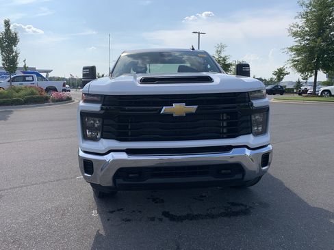 Used 2024 Chevrolet Silverado 2500 W/T w/ WT Convenience Package AWD/4WD image 3
