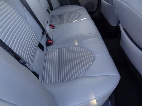 Used 2023 Toyota Camry SE image 21