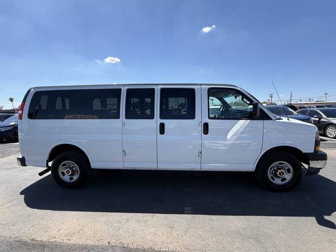 Used 2018 GMC Savana 3500 LT w/ LT Preferred Equipment Group image 12