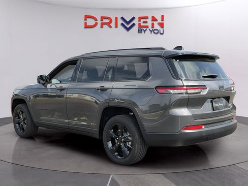 New 2025 Jeep Grand Cherokee L Altitude image 3