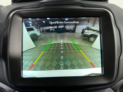 Used 2023 Jeep Renegade Trailhawk image 6