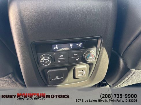 Used 2024 Buick Enclave Avenir w/ Avenir Technology Package AWD/4WD image 28