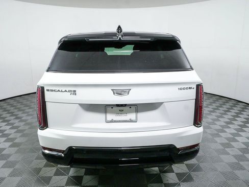 Used 2025 Cadillac Escalade IQ Sport 1 w/ Smart Trailering package AWD/4WD image 28