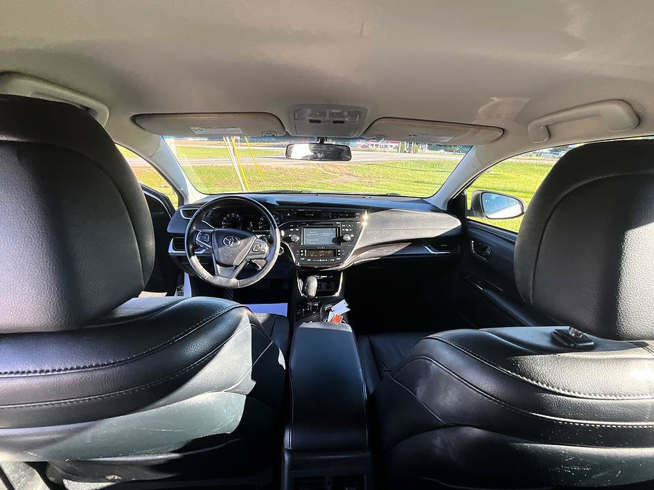 Used 2016 Toyota Avalon XLE FWD image 32