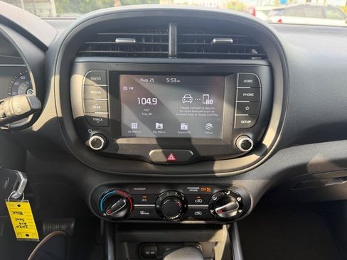 Used 2020 Kia Soul GT-Line FWD image 15