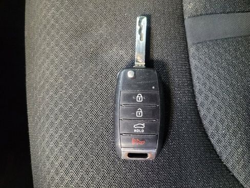 Used 2017 Kia Optima LX w/ Convenience Plus Package image 32