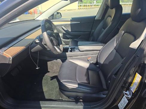 Used 2022 Tesla Model 3 Long Range AWD/4WD image 6