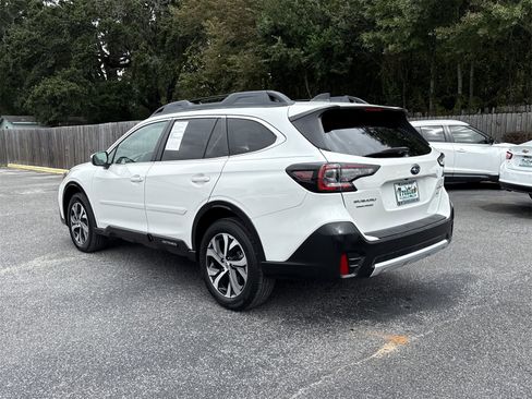 Used 2020 Subaru Outback Limited image 3