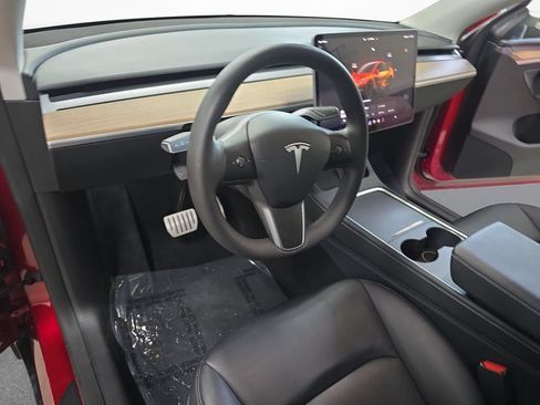 Used 2024 Tesla Model Y Performance AWD/4WD image 16