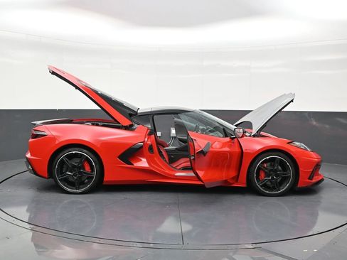 Used 2023 Chevrolet Corvette Stingray Coupe w/ 1LT RWD image 29