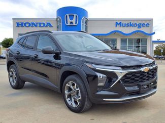 Used 2025 Chevrolet Trax LT w/ LT Convenience Package video 1