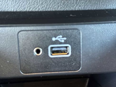 Used 2025 Nissan Kicks S image 28